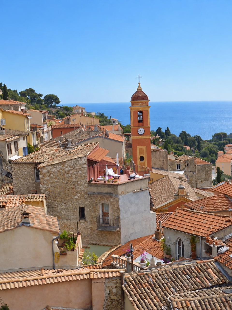 Vue du vieux village de Roquebrune depuis son château